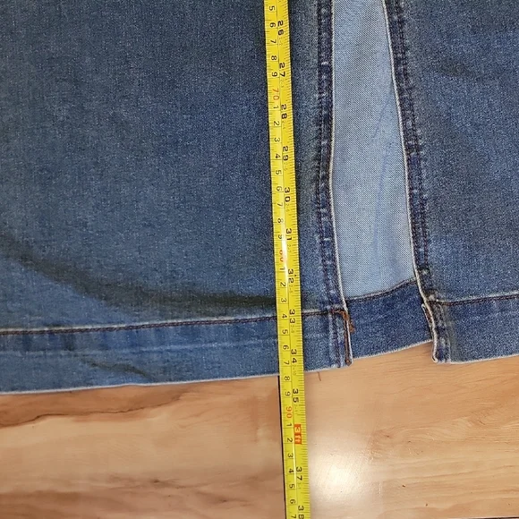 💜 FRYE AND CO. Size 8 Long Denim Skirt In Color Marley Wash NWT - Picture 8 of 14